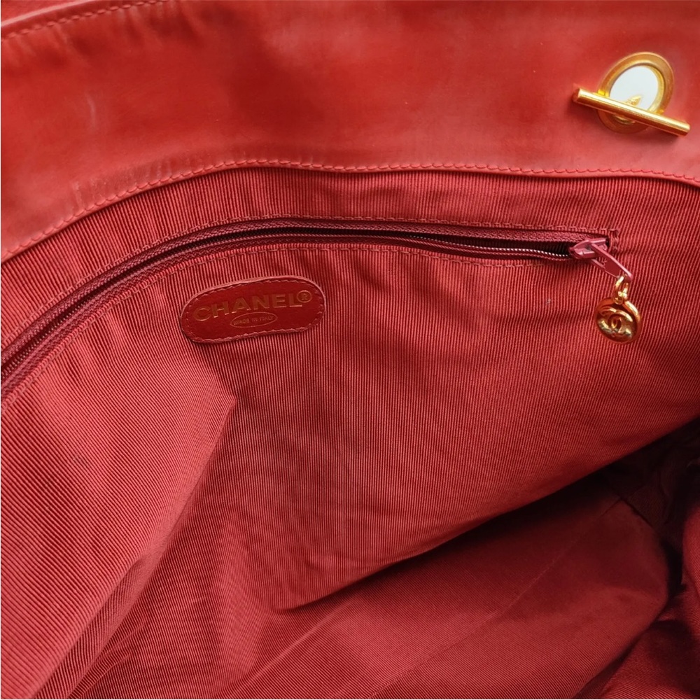 Authentic Chanel Enamel Red With Chain - Picture 7 of 13